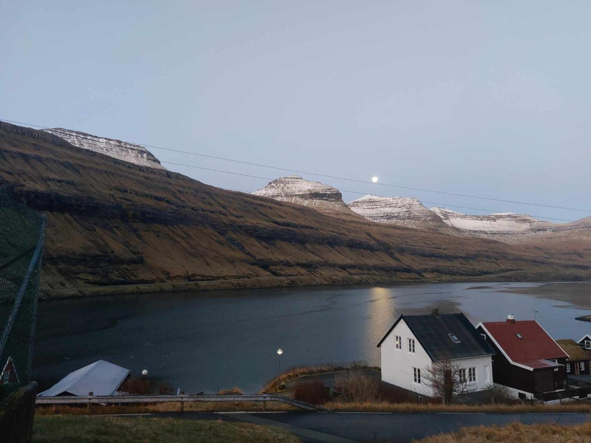Fjord Guesthouse Funningsfjordur Экстерьер фото