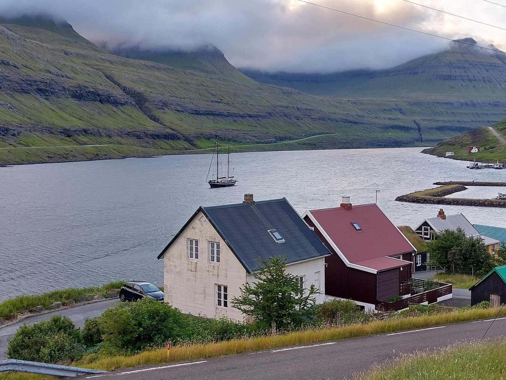 Fjord Guesthouse Funningsfjordur Экстерьер фото